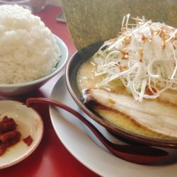 ネギ味噌＆辛玉＋チャーシュー1100円スタンプ、ドームライス