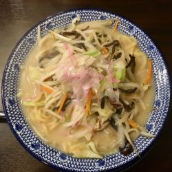 白ちゃんぽん(800-300+消費税=550¥)