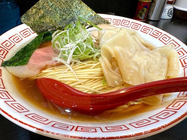 「特製 鶏中華そば（醤油）」@らぁ麺すみれ堂の写真