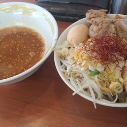 辛つけ麺+豚増し 野菜少 ネギ、アブラ増し 煮卵 スペシャル ラ
