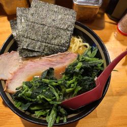 チャーシュー麺（硬め、濃いめ、多め）