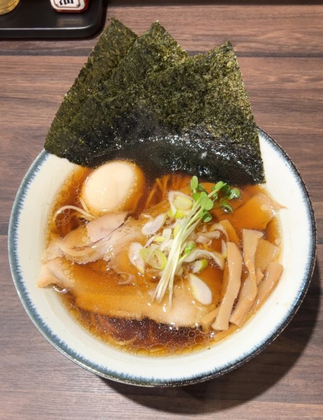 「特製中華蕎麦　醤油」@中華蕎麦 かくれんぼの写真