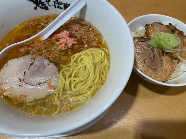 「海老塩らーめん+ミニチャーシュー丼セット 1400」@鬼そば 藤谷の写真