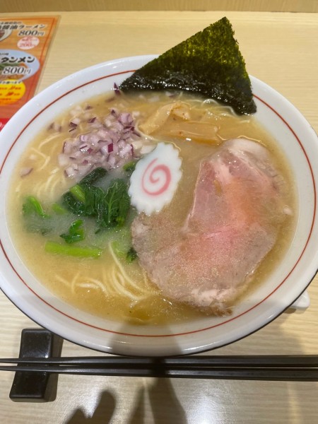 「鶏塩ラーメン大盛+鶏飯」@コーチン専科 ここからの写真
