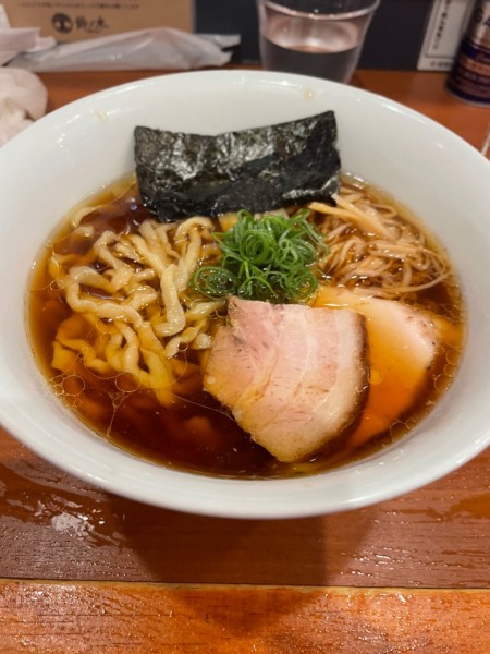 「醤油ラーメン」@自家製手もみ麺 鈴ノ木の写真