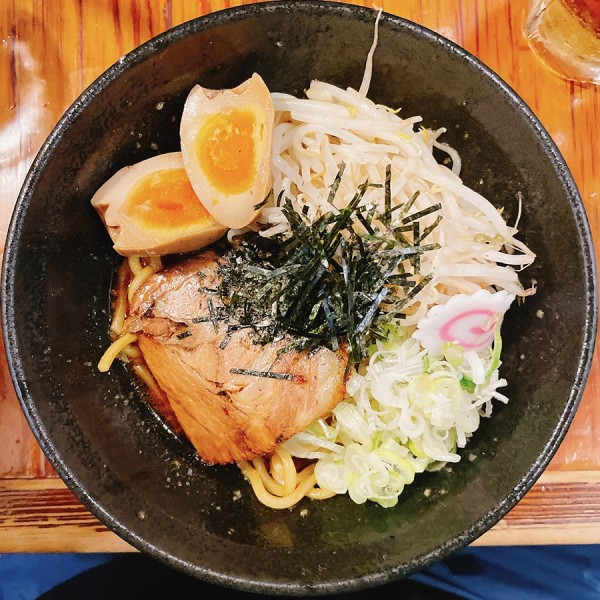 「油味付玉子」@らあ麺 やったる 新宿店の写真