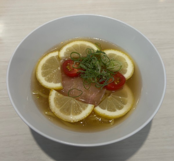 「冷やしレモンラーメン」@魚べい ピアシティ稲毛海岸店の写真
