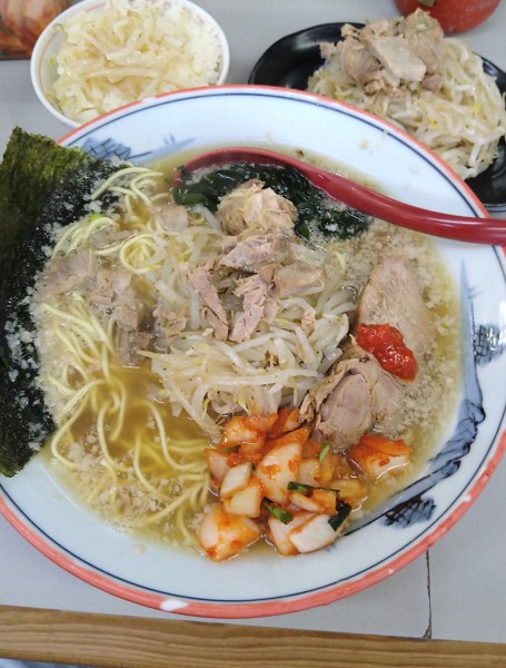 「醤油ラーメン+もやし+もやし別皿+半ライス」@ラーメンショップ 122号騎西店の写真