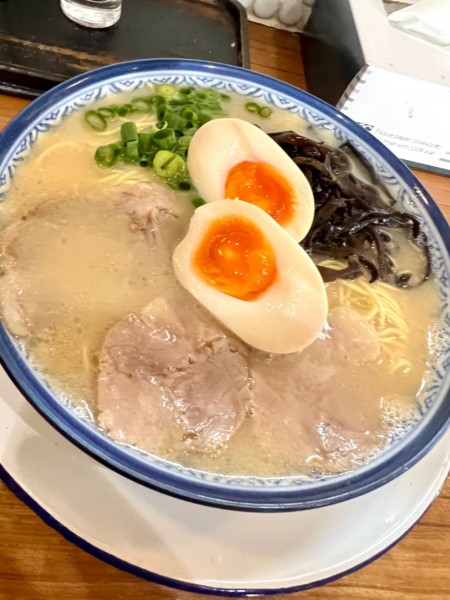 「味玉らーめん」@博多ラーメン しばらく 町屋店の写真