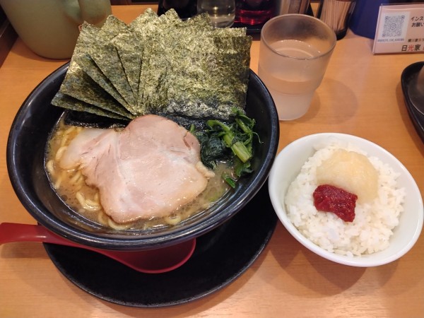 「ラーメン¥790+のり¥100+ライス無料」@横浜家系ラーメン 日光家 鹿沼店の写真