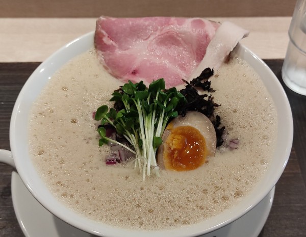 「鶏白湯泡ramen〜煮干し〜」@鶏白湯泡ramenたまきの写真