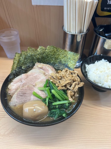 「ラーメン(¥800)+味玉(¥100)+ライス」@ラーメン 大國家の写真