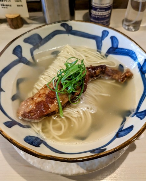 「鯛煮干しの塩そば　850円」@タナカ ロボの写真