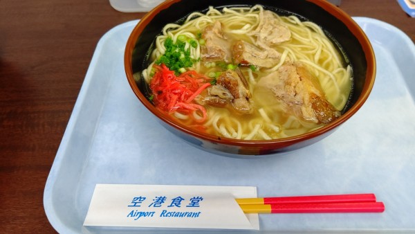 「軟骨ソーキそば」@空港食堂の写真