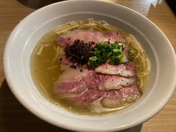 「牛バラ塩そば（4種キノコ+鶏清湯+和出汁）」@麺双 架論の写真