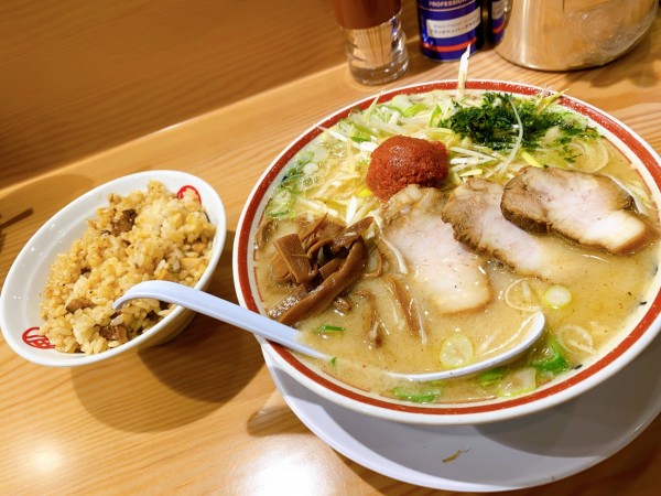 「山形辛味噌ラーメン」@田中そば店 東京オペラシティ店の写真