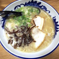 糸島豚骨ラーメン　800円