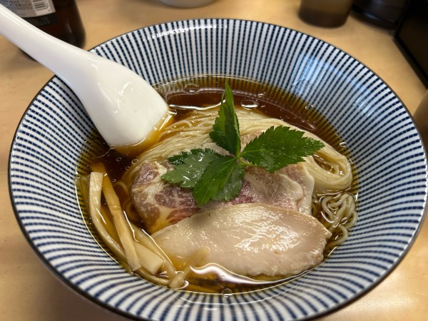 「【夏季限定】冷やし煮干しそば900円」@中華そば よしかわの写真