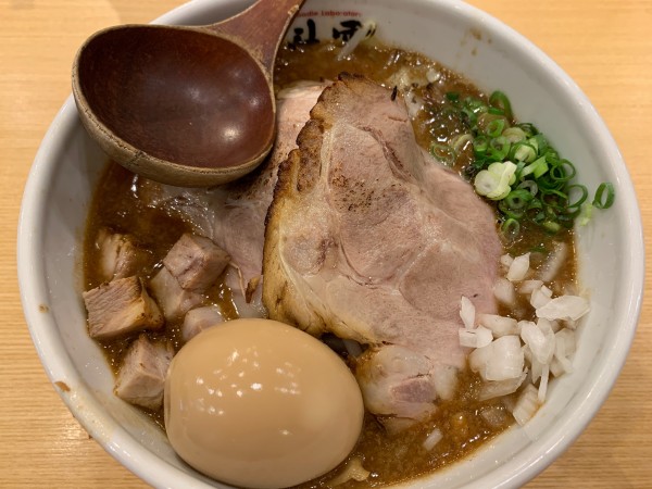 「特製 黄雲」@ヌードルラボラトリー金斗雲 福岡空港店の写真