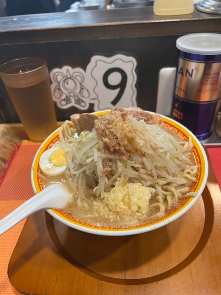 「ラーメン(豚2枚半玉子¥900)」@えどもんどの写真