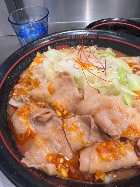 「紅がっつりセット(ライス+温泉たまご¥1150)」@麺創研 紅 府中の写真