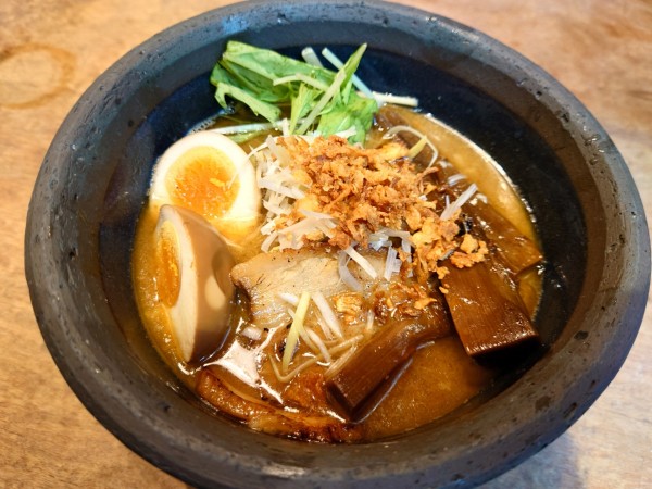 「特製塩らぁめん」@俺の創作らぁめん 極や 上野広小路店の写真