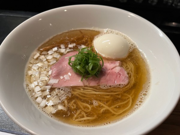 「味玉塩らぁ麺」@のど黒らぁ麺 永屋の写真