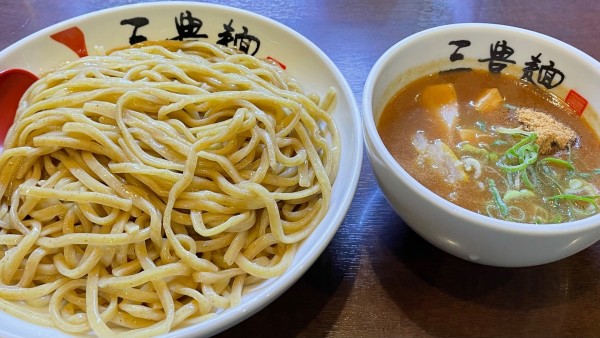 「特選濃厚魚介つけ麺」@三豊麺 心斎橋店の写真