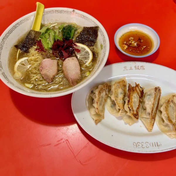 上上ラーメン(塩)+餃子セット(2000円)