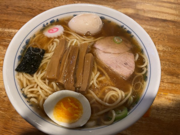 「小盛中華そば800円　煮玉子120円」@飯田橋大勝軒の写真
