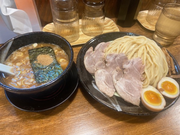 「特製濃厚魚介豚骨つけ麺」@麺屋叶 舟渡店の写真