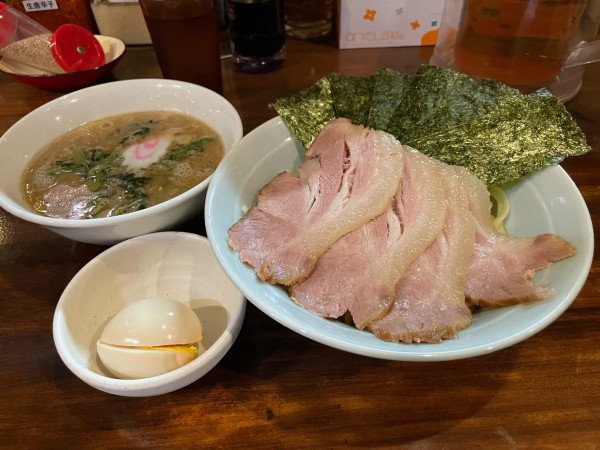 「チャーシューメン + つけ麺変更 + 味玉(サービス)」@洞くつ家の写真