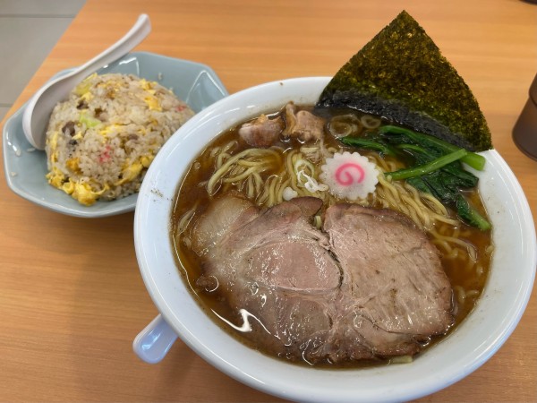 「限定魚介中華そば大盛りお得セットA（半炒飯）」@麺屋 なが盛の写真