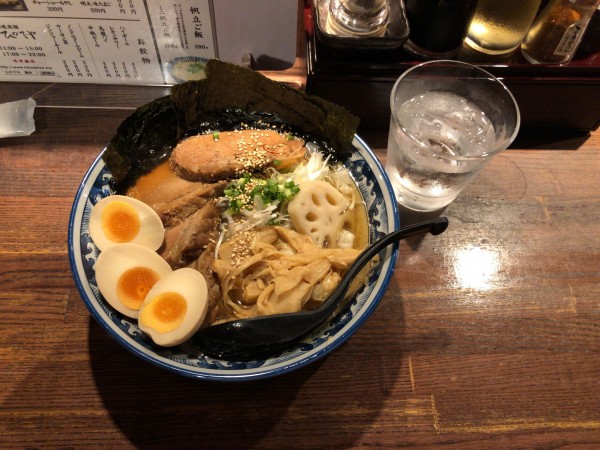 「ひのでやラーメン 全部のせ」@和風楽麺 四代目 ひのでやの写真