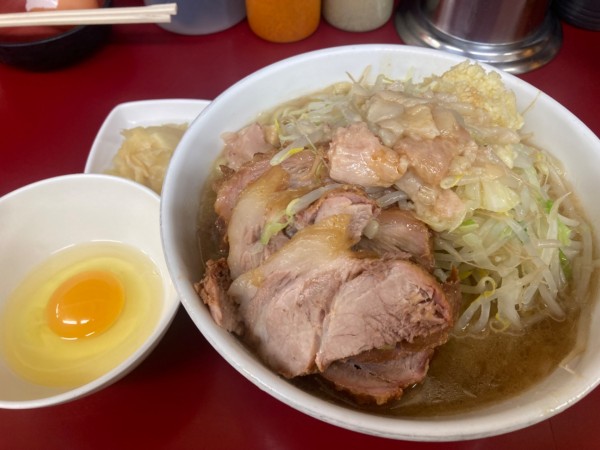 「少なめラーメン＋ブタ増し＋さがみっこ＋しょうが」@ラーメン二郎 相模大野店の写真