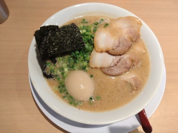 「MAXラーメン」@釜焚きとんこつ がっとん 町田店の写真
