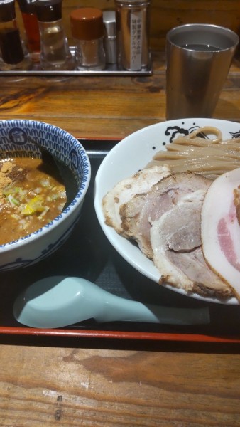 「濃厚チャーシューつけ麺」@松戸中華そば 富田食堂の写真