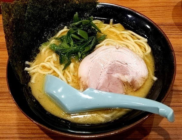 「ラーメン（醤油）」@横浜家系ラーメン 壱角家 渋谷道玄坂店の写真