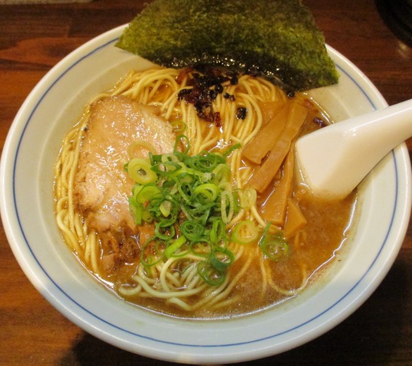 「中華そば　900円」@中華そば むらさき山の写真