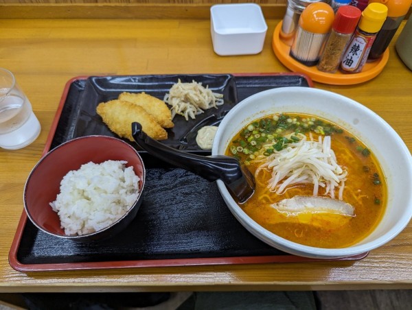 「ピリ辛みそラーメン　白身セット」@ラーメン いのよしの写真