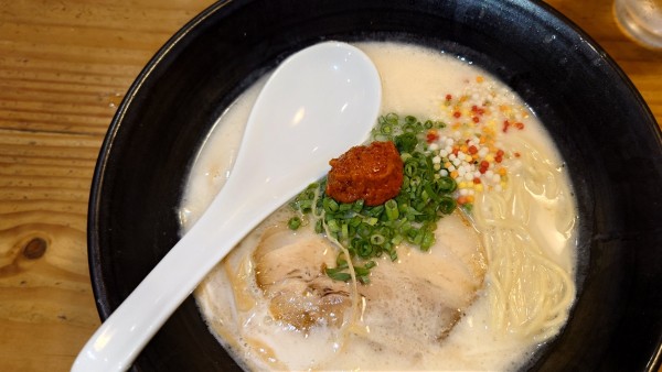 「赤豚骨　870円」@自家製多加水極太麺 ISAMIの写真