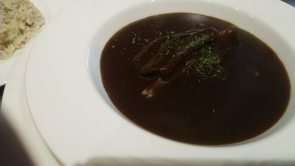 「骨付きラムカレー 1本入り 1100円」@らいもんの写真