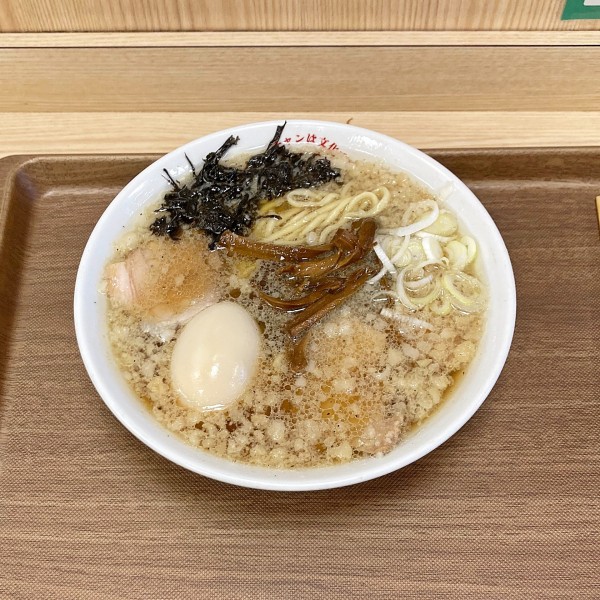 「背脂ラーメン(玉子)+チャーハン」@ラーチャン専門 我武者羅 四谷店の写真