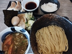 「全盛まる特つけ麺(P470)大盛(P40)UGA(P120)」@三ツ矢堂製麺 フィリピン マニラ店の写真