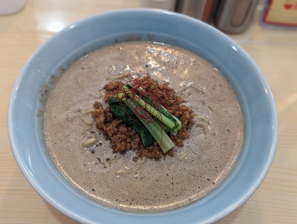「限定濃厚旨辛担々麺」@五弦屋の写真