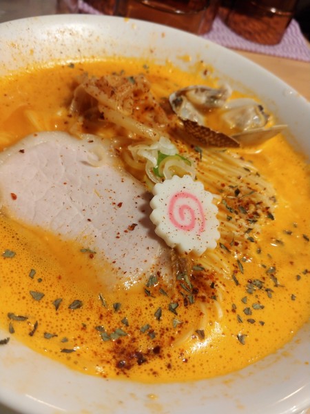 「ボンゴレロッソヌードル」@クラム&チキンヌードル クラチキの写真