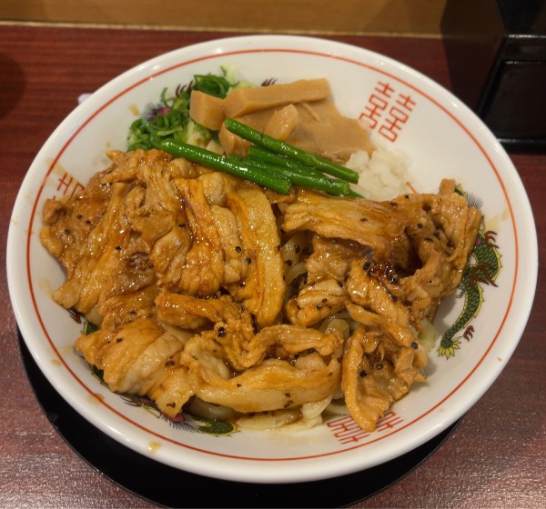 「汁なし塩（1000円）」@超多加水純手打ち麺 仁しむらの写真