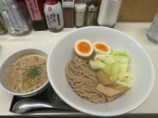 「濃厚海老つけ麺(限定ラーメン)」@マグロ卸のマグロ丼とラーメンの店 ウミノイロの写真