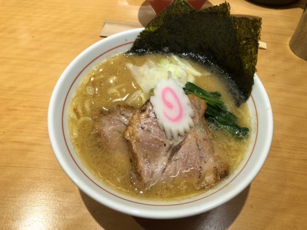 「黒豚豚骨醤油ラーメン 1,300円」@銀座 嚆矢の写真