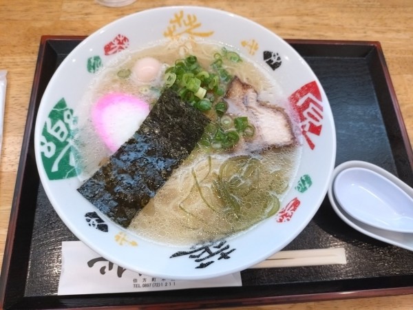 「伯方の塩ラーメン700円」@伯方の塩ラーメン さんわ 伯方島本店の写真